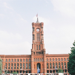 L'Hôtel de ville rouge, Rotes Rathaus, siège du Sénat de Berlin