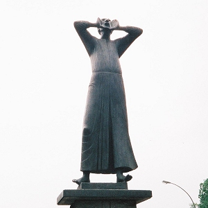 Strasse des 17 Juni, Der Rufer, Statue des Künstlers Gerhard Marcks ; avenue du 17 Juin, le Crieur d'après Gerhard Marcks