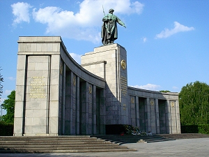 Sowjetisches Ehrenmal im Tiergarten, Mémorial soviétique du Tiergarten