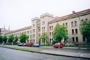 Caserne des Dragons, Garde Dragoner Kaserne
