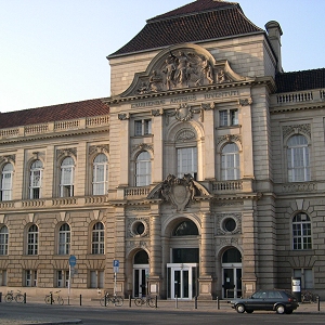 Ecole supérieure des Beaux Arts, Hochschule der Künste, Universität der Künste