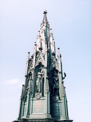 Monument national aux Guerres de Libération de Kreuzberg, Nationaldenkmal Kreuzberg