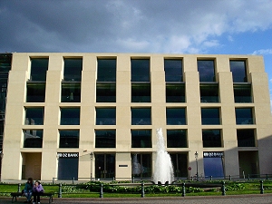 Sitz der DZ-Bank am Pariser Platz, le siège de la DZ-Bank sur la Pariser Platz