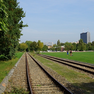 Park am Gleisdreieck, Ostpark, Kreuzberger Wiese