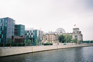 Jakob-Kaiser-Haus, Reichstagspräsidentenpalais und Reichstag