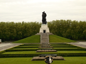Mémorial soviétique de Treptow, Sowjetisches Ehrenmal Treptow